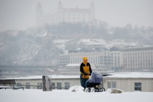 Bratislava zažila snehovú kalamitu