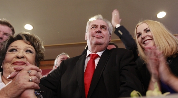 Miloš Zeman vyhral voľby v Česku