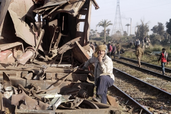 Tragédia v Egypte, vykoľajil sa vlak