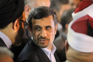 Mahmúd, Ahmadínedžád
