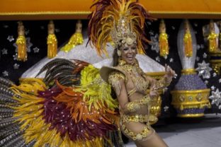 Samba, masky a hudba ovládli São Paulo