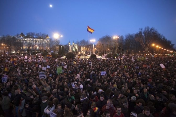 Španielska polícia zadržala desaťtisíce ľudí