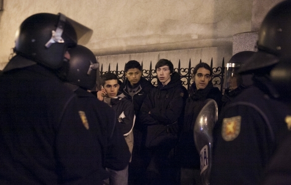 Španielska polícia zadržala desaťtisíce ľudí