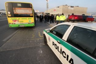 Autobus, polícia, bratislava