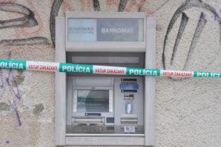 Bankomat, krádež, polícia