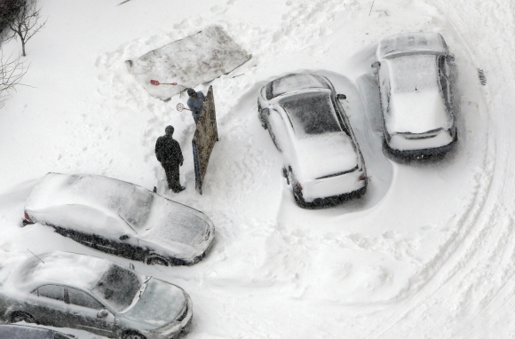 Dopravu na Ukrajine paralyzoval sneh