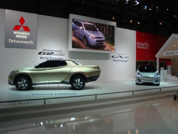 Mitsubishi GR HEV koncept