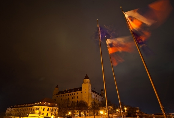 Neosvetlený Bratislavský hrad