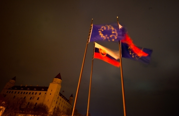 Neosvetlený Bratislavský hrad