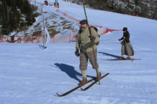 Nostalgickí lyžiari v Tatranskej Lomnici