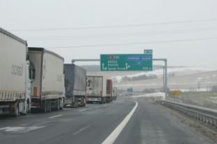 Uzavretá diaľnica D1 smerom na Poprad