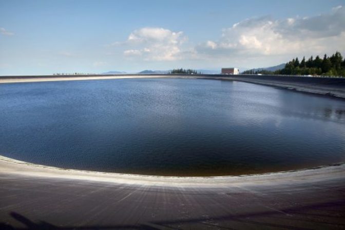 Vodná nádrž elektráreň