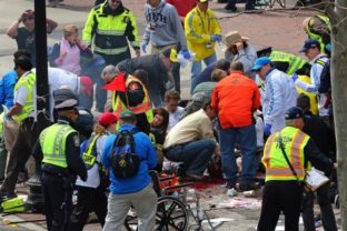 Výbuchy počas Bostonského maratónu
