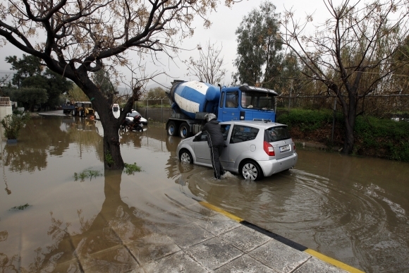Atény zaplavili bleskové povodne