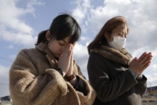 Japonsko si pripomína dva rok od apokalypsy