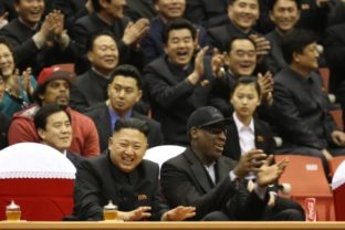 Rodman sa zabával s diktátorom