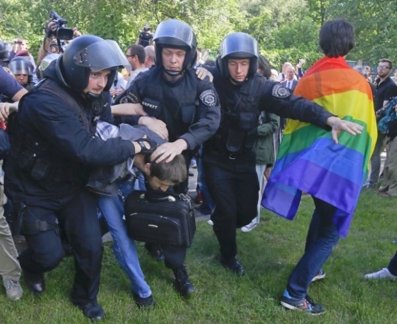 Ukrajina, policia, homosexuali