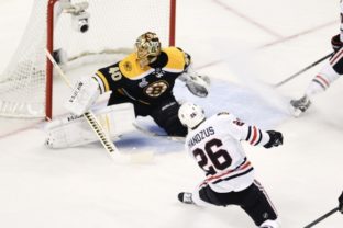 Boston - Chicago 5:6 po predĺžení