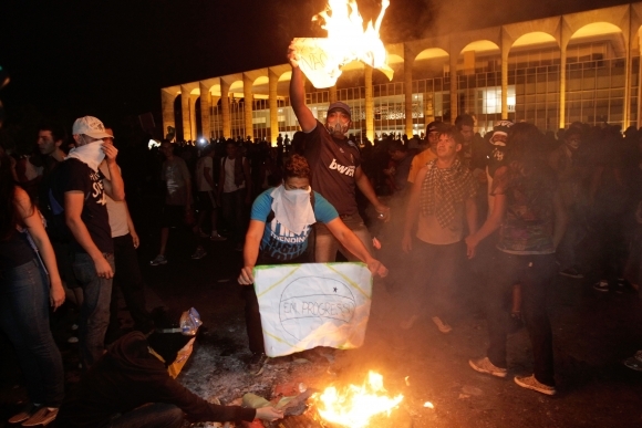 Brazília zažíva najväčšie protesty za posledných 2