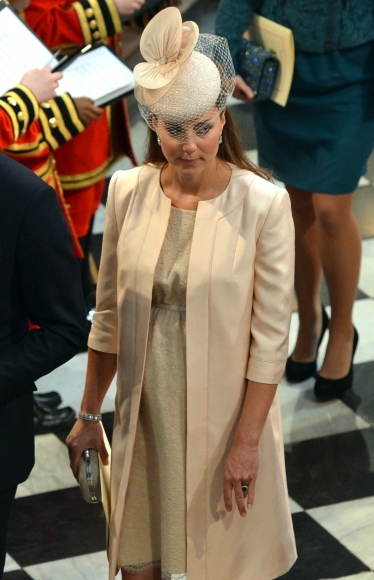 Kráľovná Alžbeta II. oslávila 60. výročie korunová