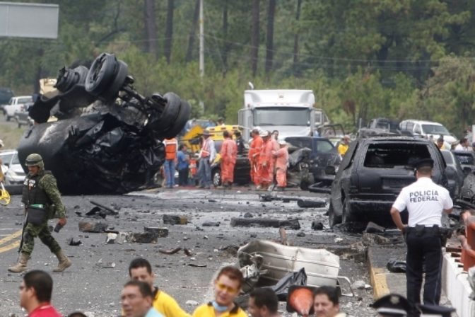 Nákladné auto narazilo v Mexiku do demonštrantov