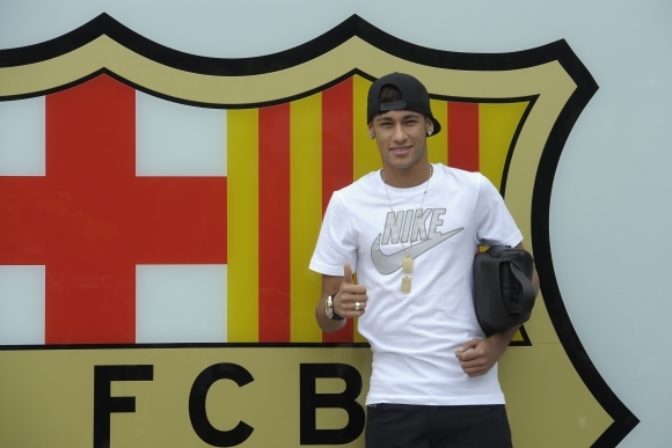 Neymar sa upísal FC Barcelona na 5 rokov