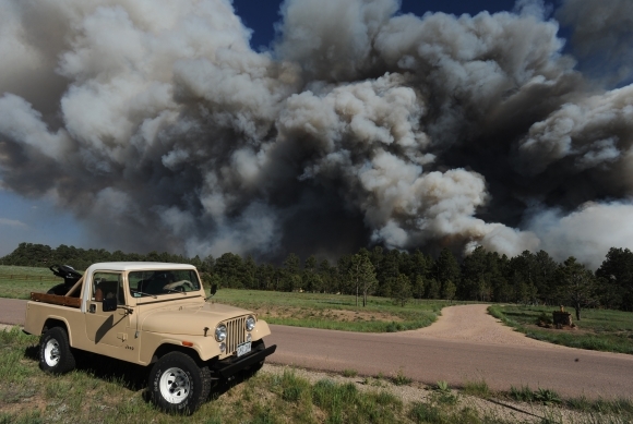 Požiare v Colorade si vyžiadal evakuácie