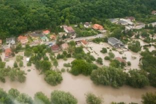 Zaplavené oblasti z vrtuľníka