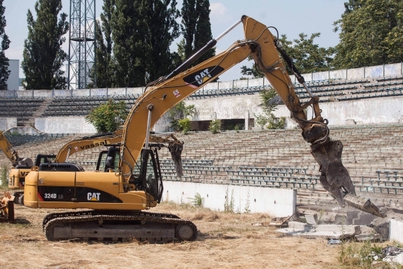 Demolácia futbalového štadióna na Tehelnom poli