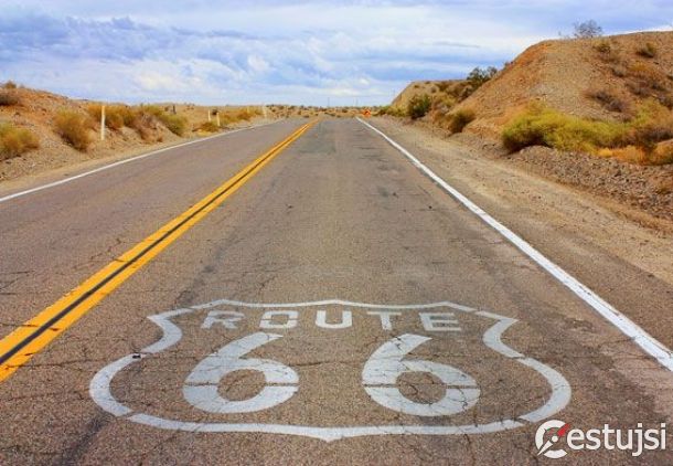 Dobrodruh zachytil 4000 km chýrnej Route 66 v troch minútach