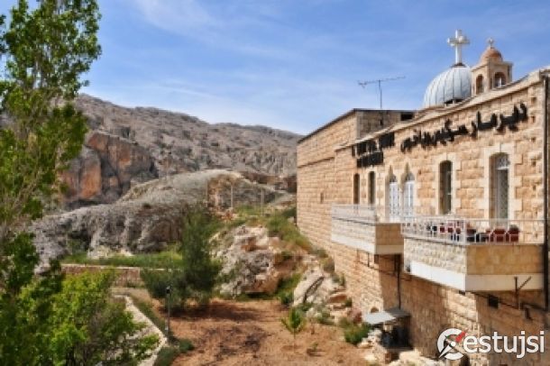 Maalula, Sejdnaja: Kresťanské kríže nad Sýriou