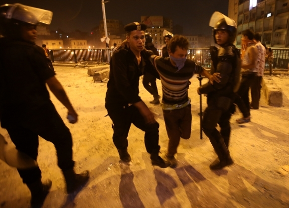 Nočné násilie v Káhire malo obete