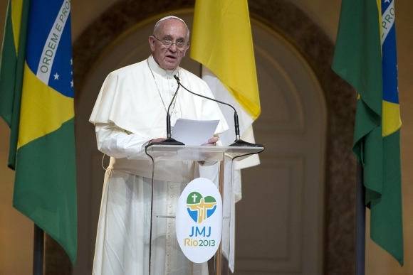 Pápežovu návštevu Brazílie zatienili protesty