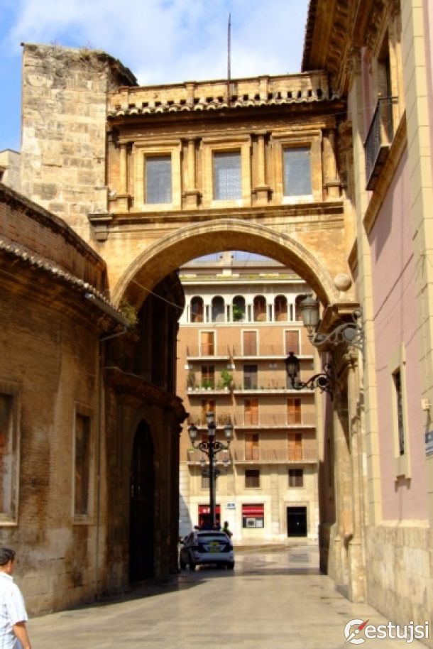 Španielska Valencia: Katedrály, paella a hodváb