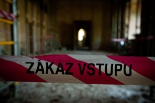 Kaštieľ v Rusovciach chátra