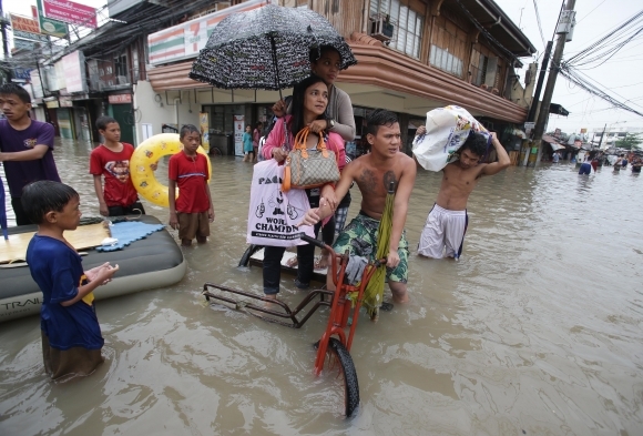 Manilu zaliala voda