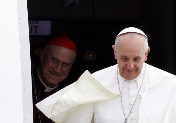 Pápež je späť doma