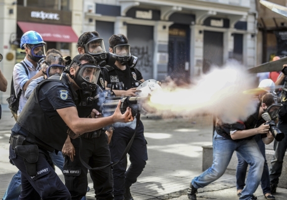 Protesty v Turecku neutíchajú