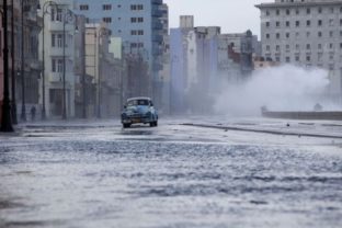 Zaplavené ulice Havany