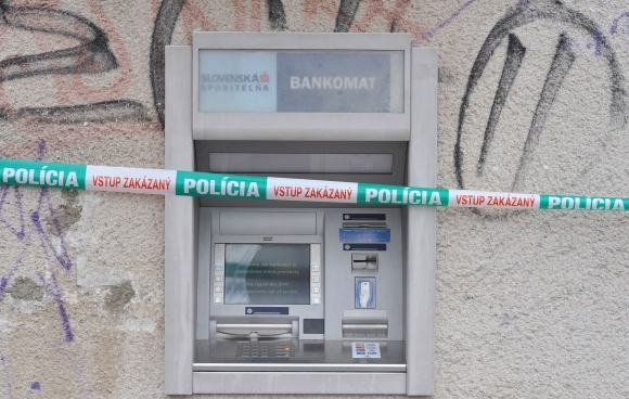 Bankomat policia