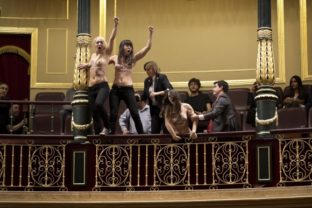 Femen, interupcie