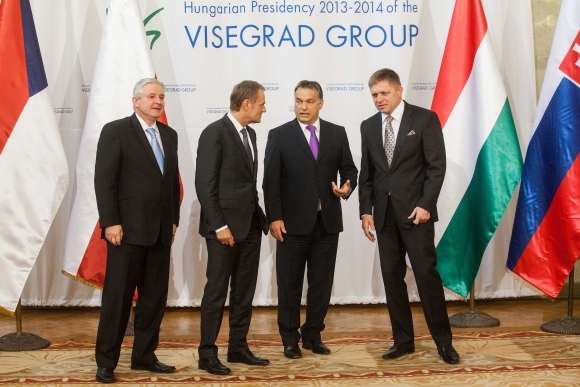 Robert Fico sa stretol s premiérmi V4 v Budapešti