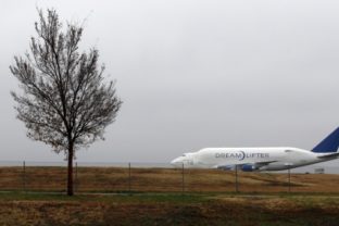 Boeing pristál v Kansase