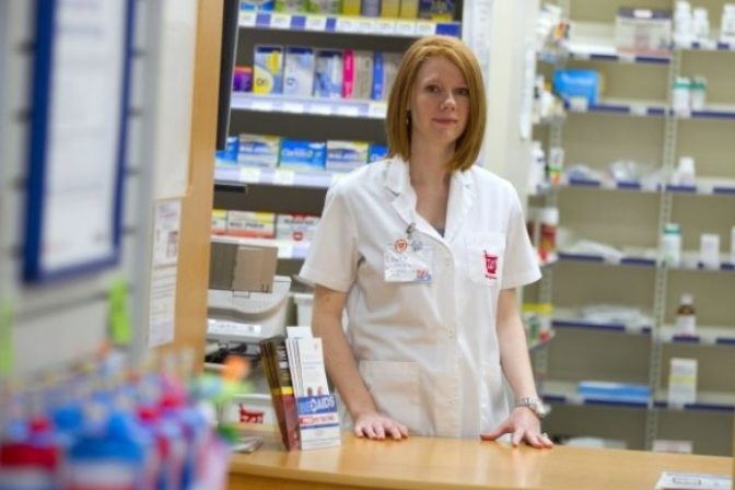 Lekaren, lekarnicka, lieky, choroba, chripka