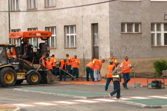 Oprava cesta robotnik cestar