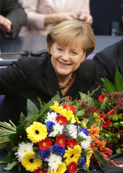 Angelu Merkelovú podporilo 462 poslancov