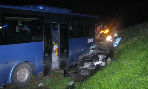 Autobus, nehoda
