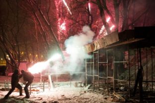 Ukrajina sa stále zmieta v násilí