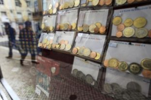 Peniaze, euro, mince, ekonomika