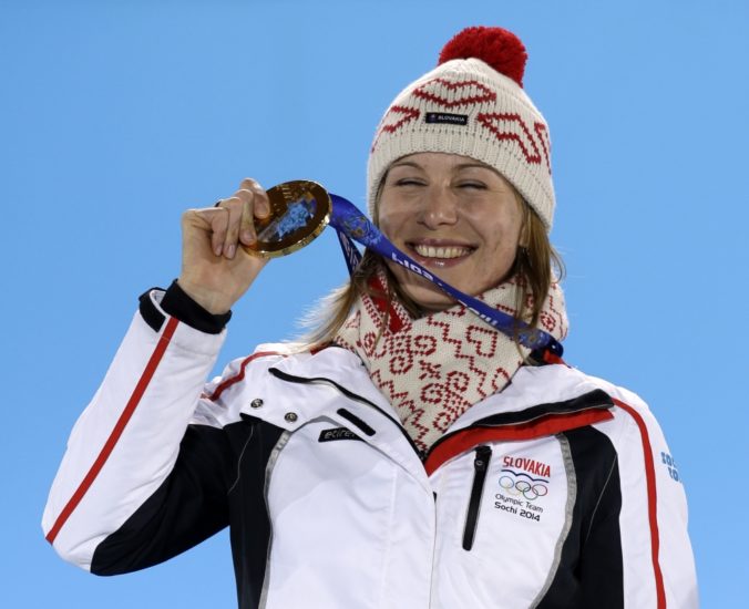 Anastasia Kuzminová si prevzala zlatú medailu